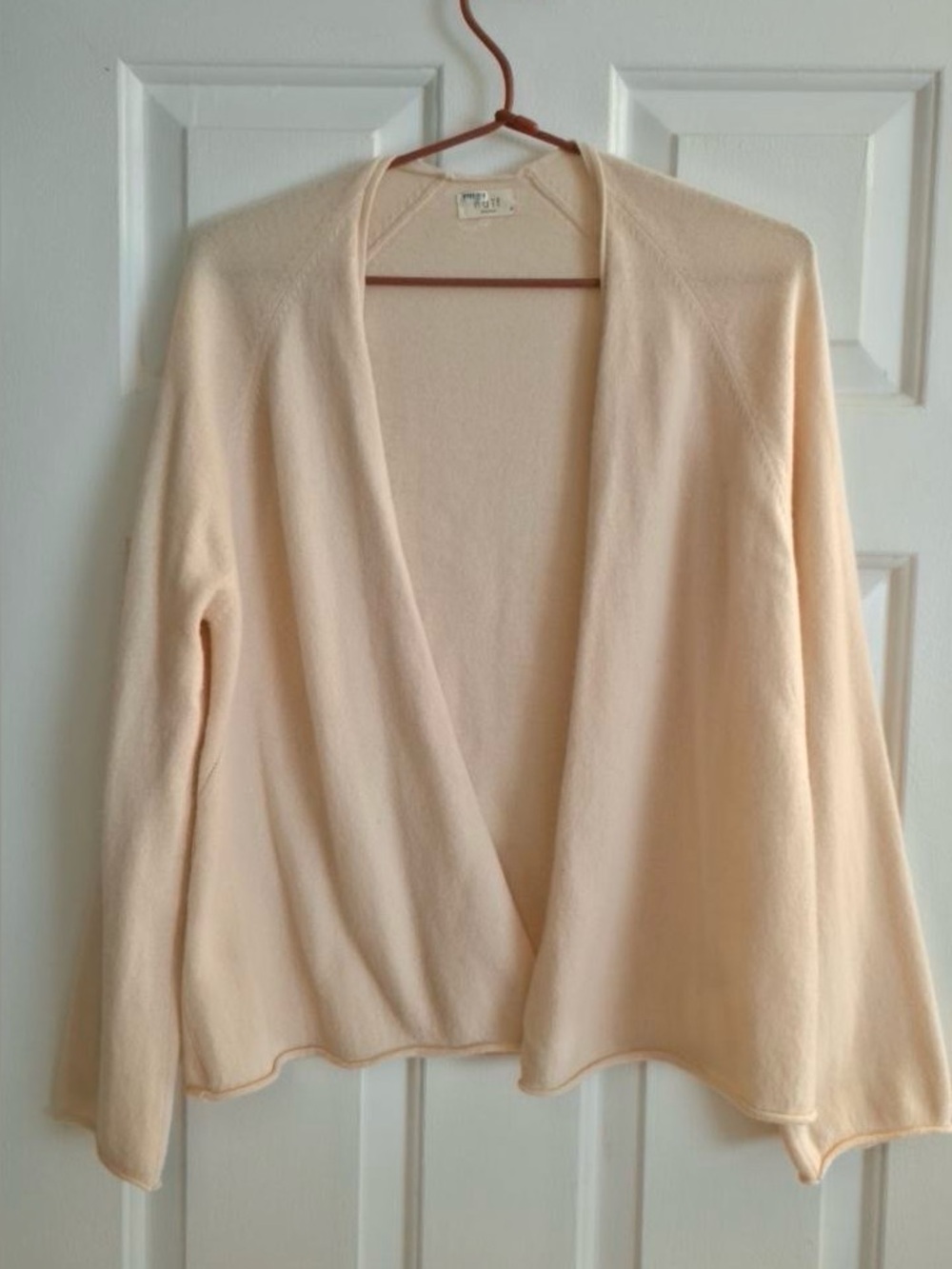 Naïf Montreal Light Peach/ Soft Oversized Cardigan in Natural Wool. Size XS